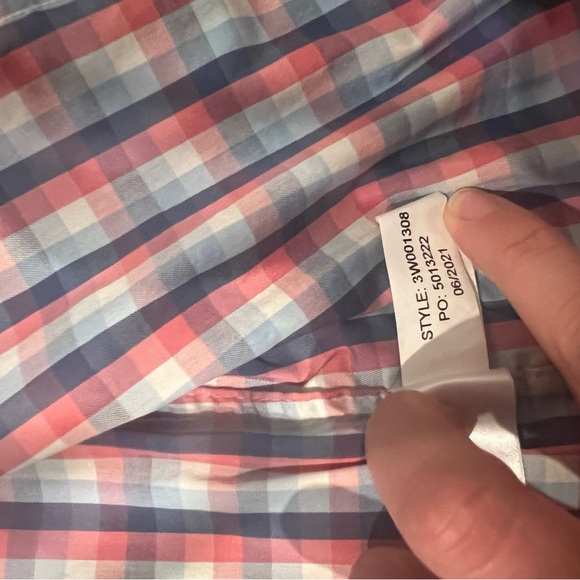 Vineyard Vines On The Go Performance button down dress shirt size 3T like new - Picture 6 of 6